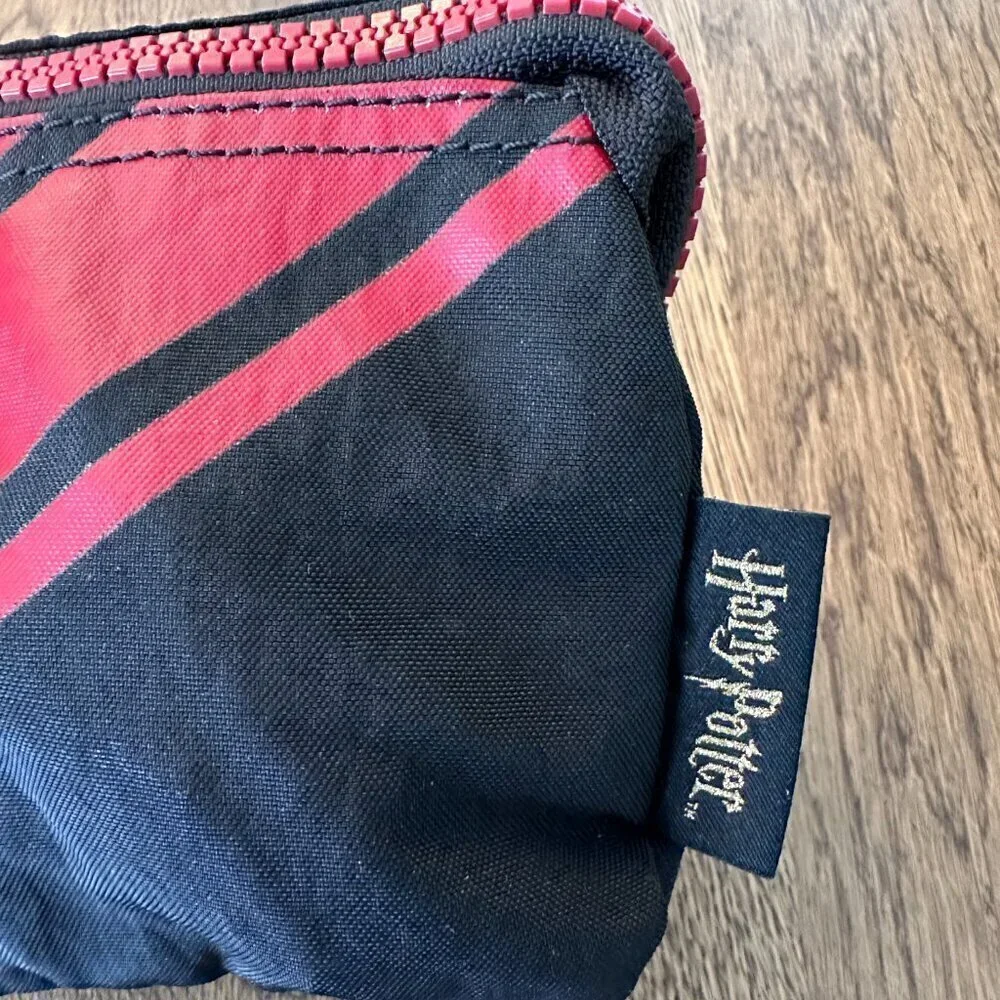 NWT！NEW！Kipling x Harry Potter Creativity Pouch Large -Red Gryffindor